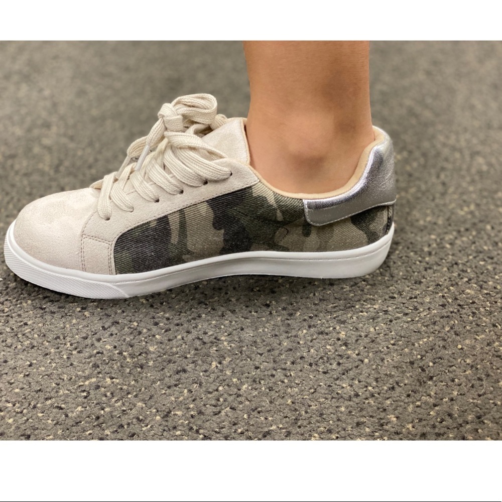 Camo lace up sneaker - Picture 7 of 8